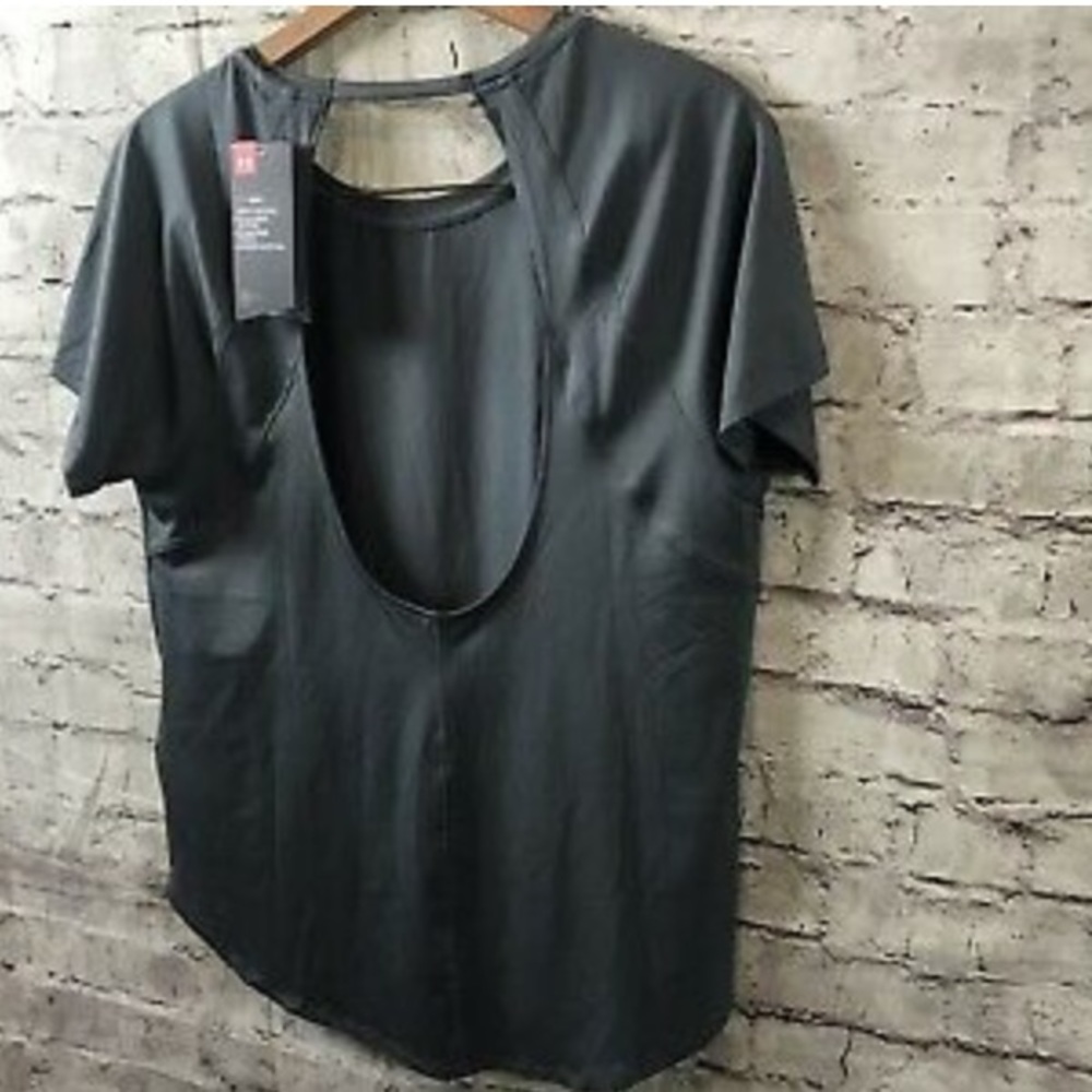 NWT! UA Women’s Heat Gear Deep Scoop Back In Slate